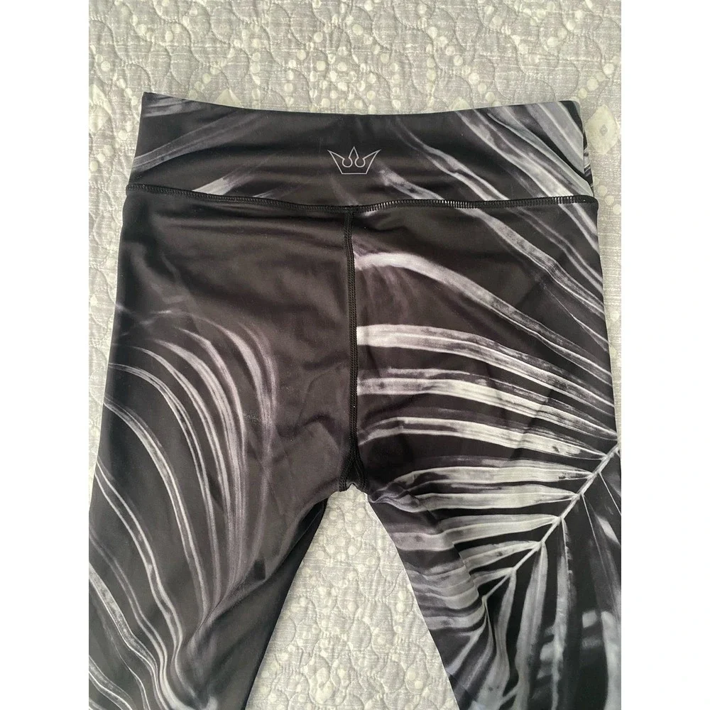 Wise Fool Leggings Black White Palms Size Medium
